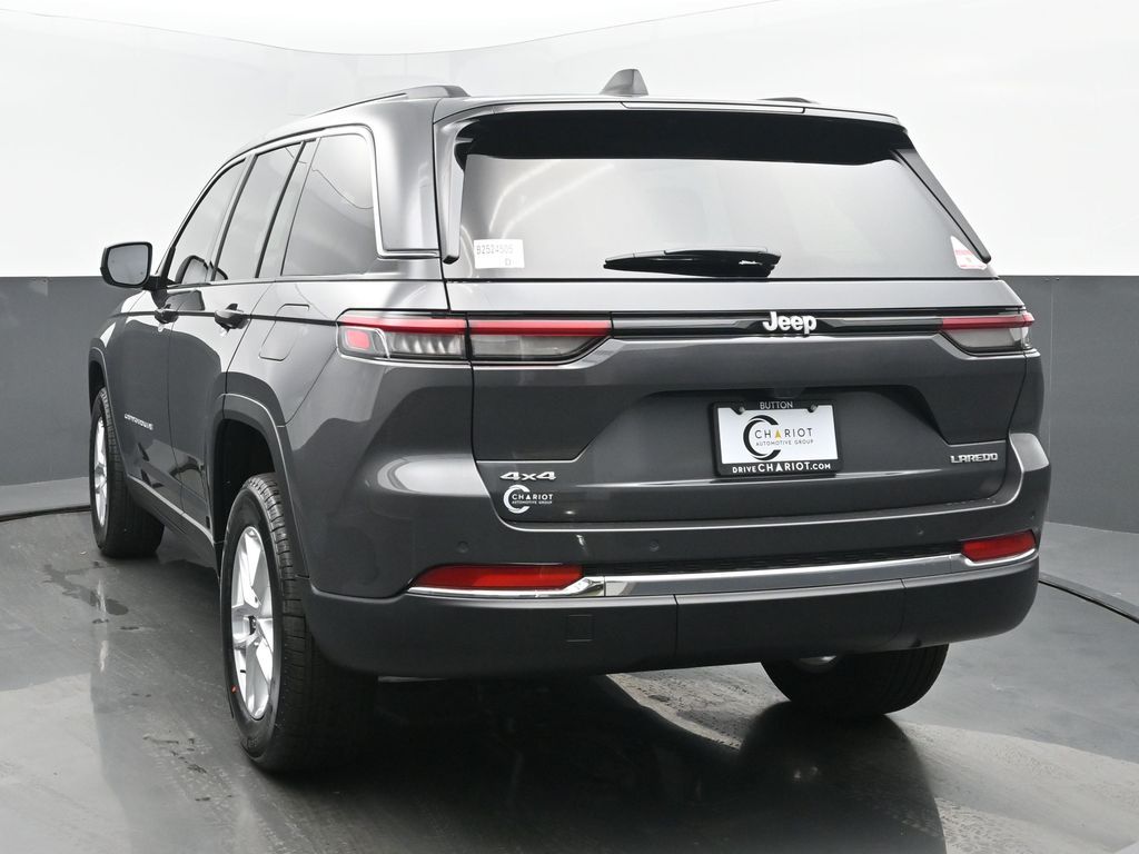 2025 Jeep Grand Cherokee Laredo X photo 4