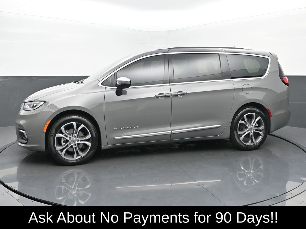 2025 Chrysler Pacifica Pinnacle photo 2