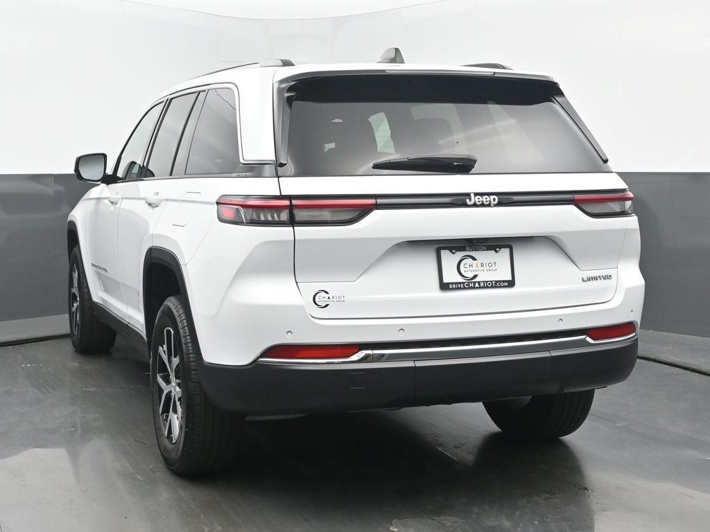 2024 Jeep Grand Cherokee Limited photo 4