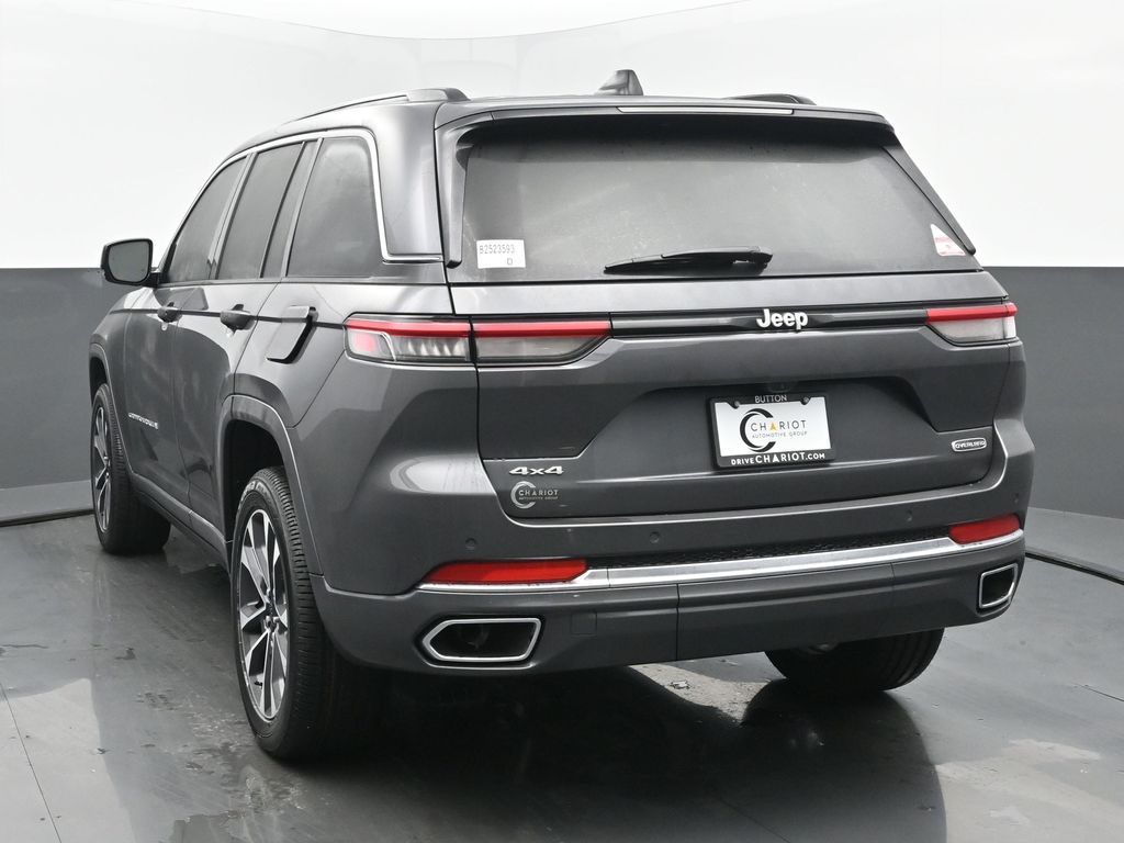 2025 Jeep Grand Cherokee Overland photo 4