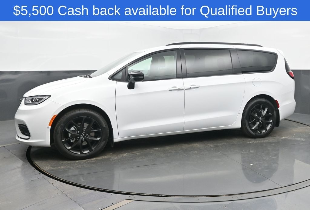 New 2026 Chrysler Pacifica Select Passenger Van
