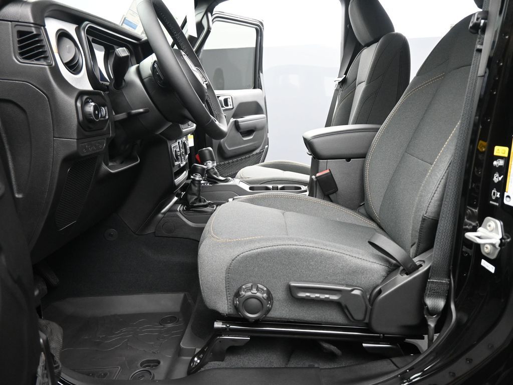 2025 Jeep Wrangler 4-Door Sport S - Photo 10