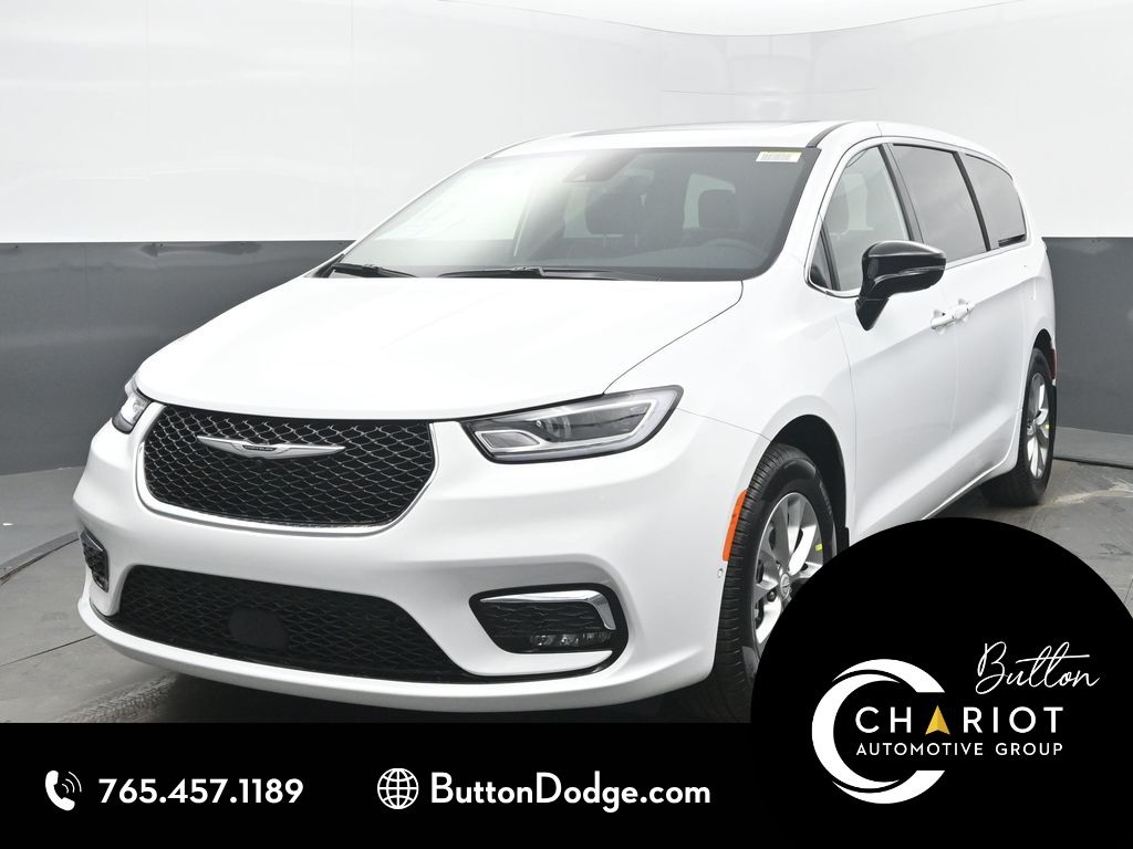 2026 Chrysler Pacifica Limited's photo