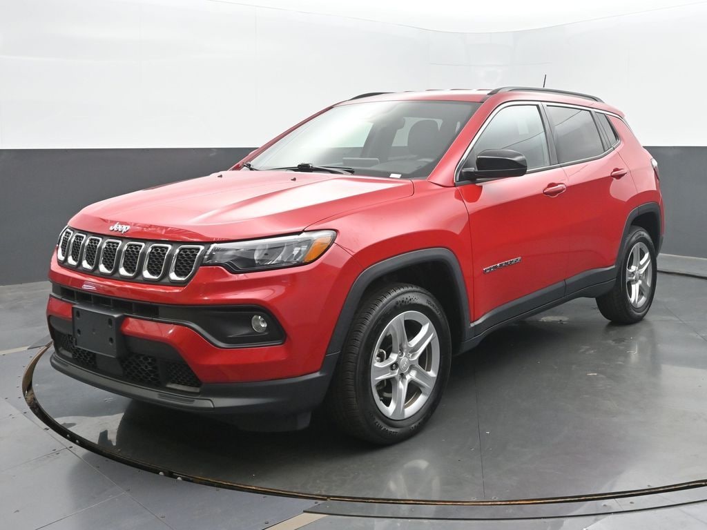 Used 2024 Jeep Compass Latitude SUV