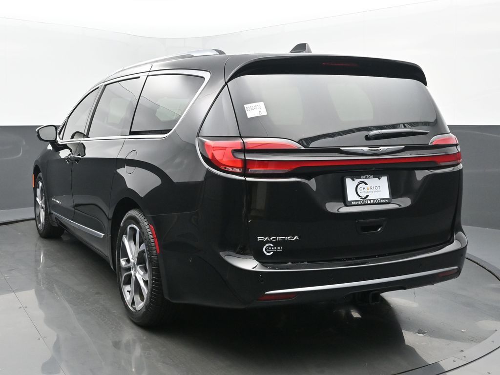 2025 Chrysler Pacifica Pinnacle photo 4