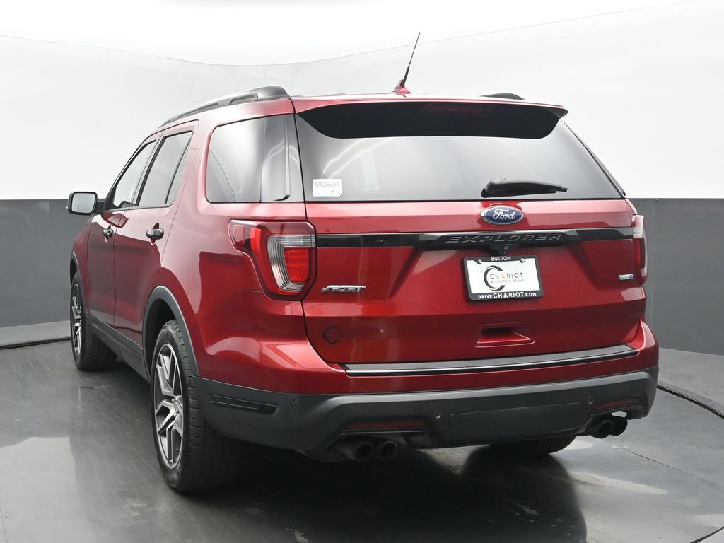2018 Ford Explorer Sport photo 3