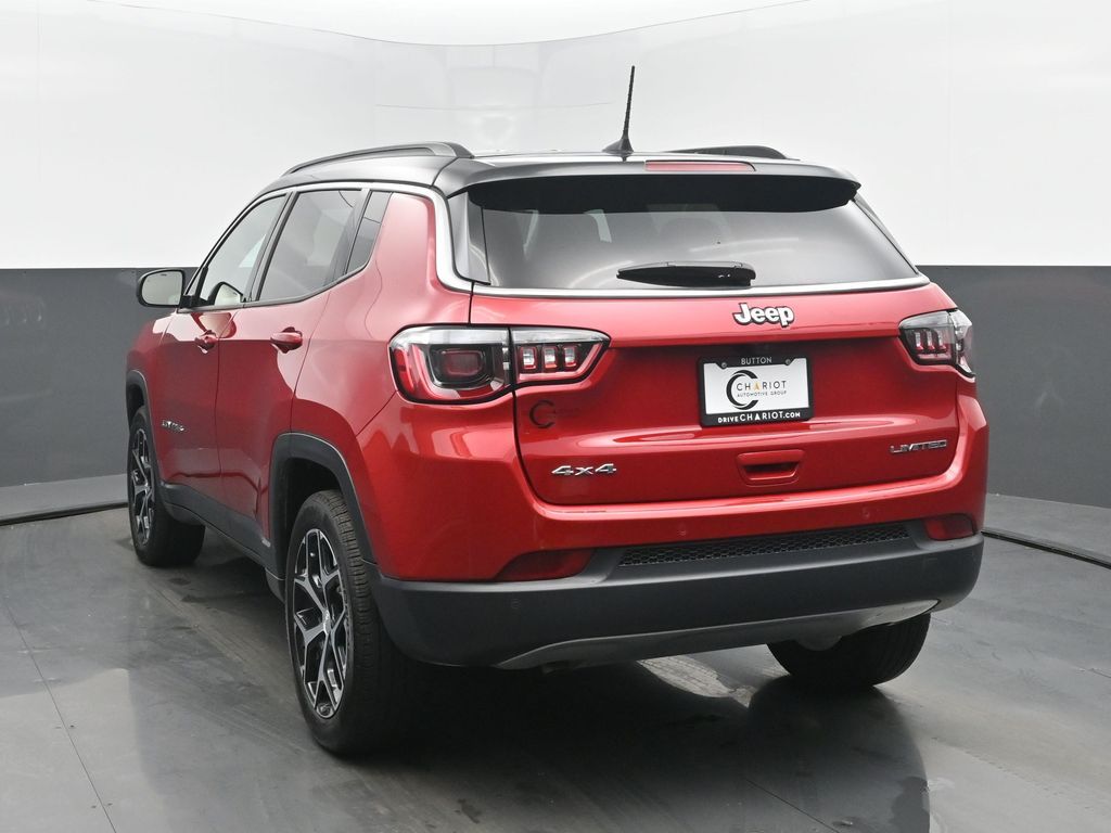 2024 Jeep Compass Limited photo 3