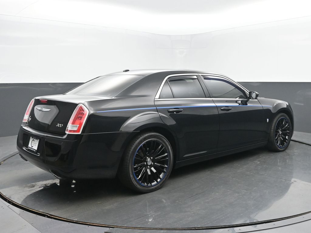 2012 Chrysler 300 S photo 2