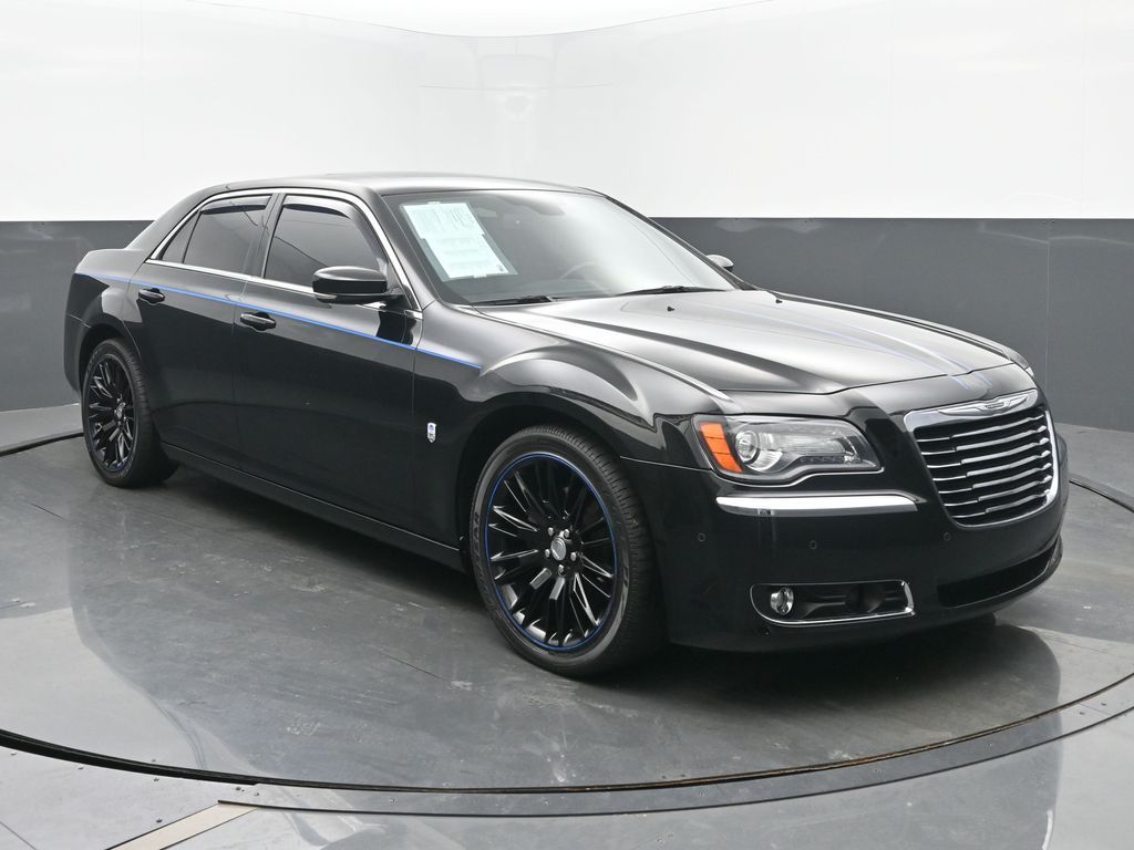 2012 Chrysler 300 S photo 4
