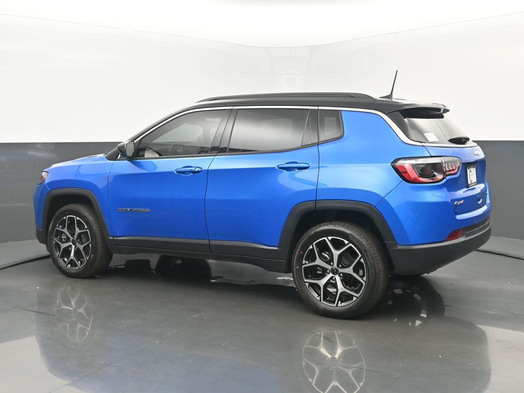 2025 Jeep Compass Limited photo 3