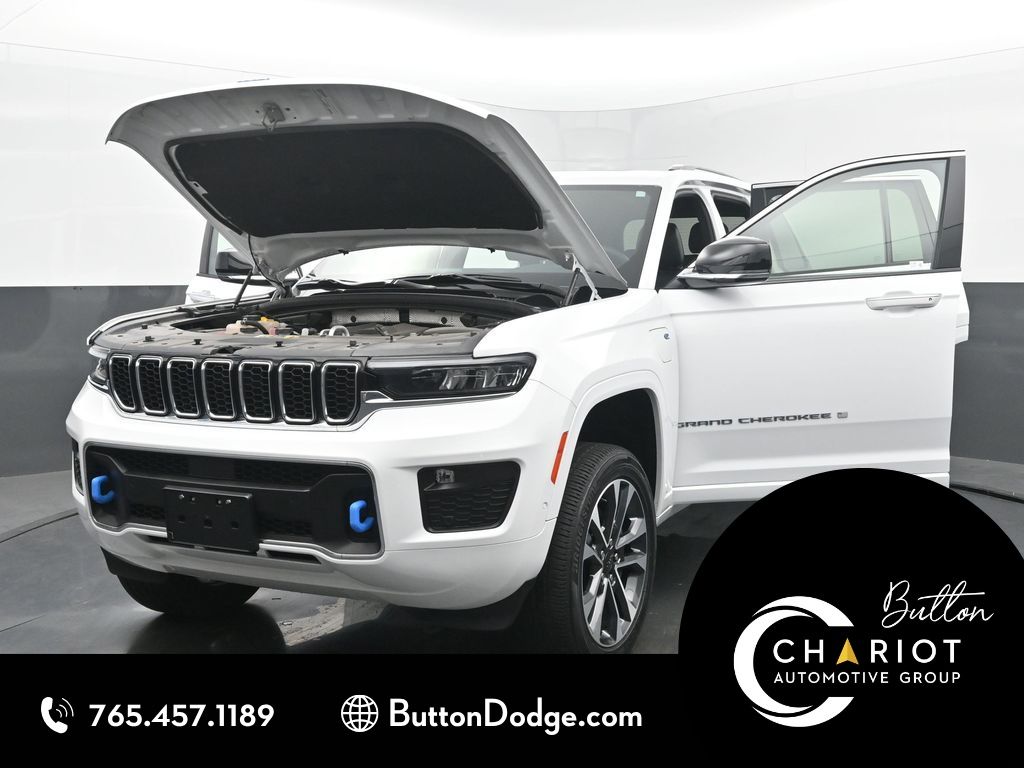 2022 Jeep Grand Cherokee Overland 4xe's photo