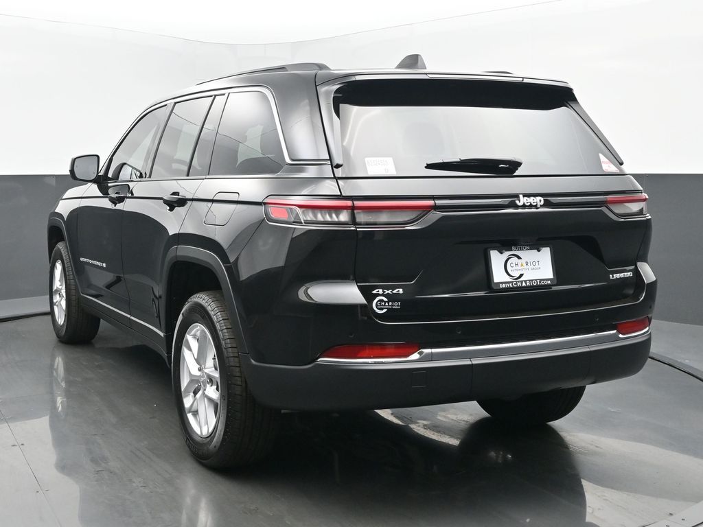 2025 Jeep Grand Cherokee Laredo X photo 4