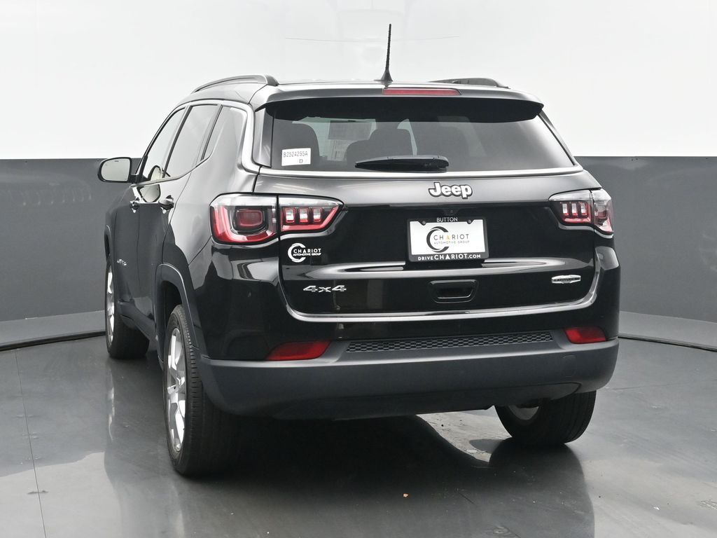 2022 Jeep Compass Latitude Lux Altitude photo 4
