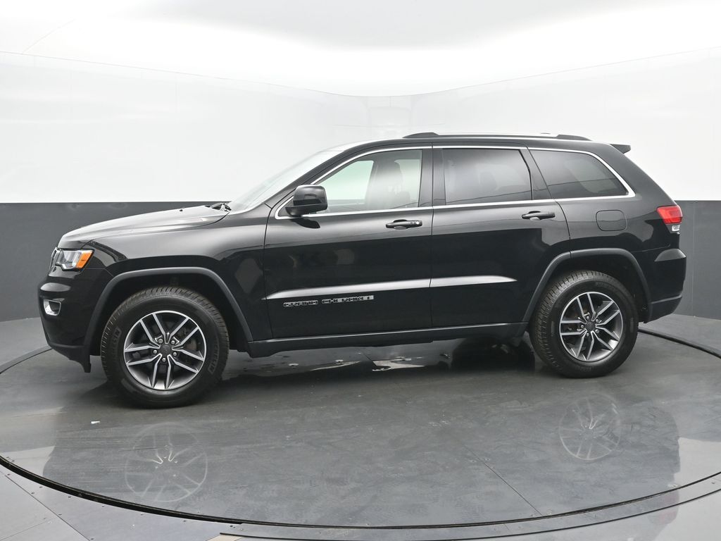 2019 Jeep Grand Cherokee Laredo E photo 2