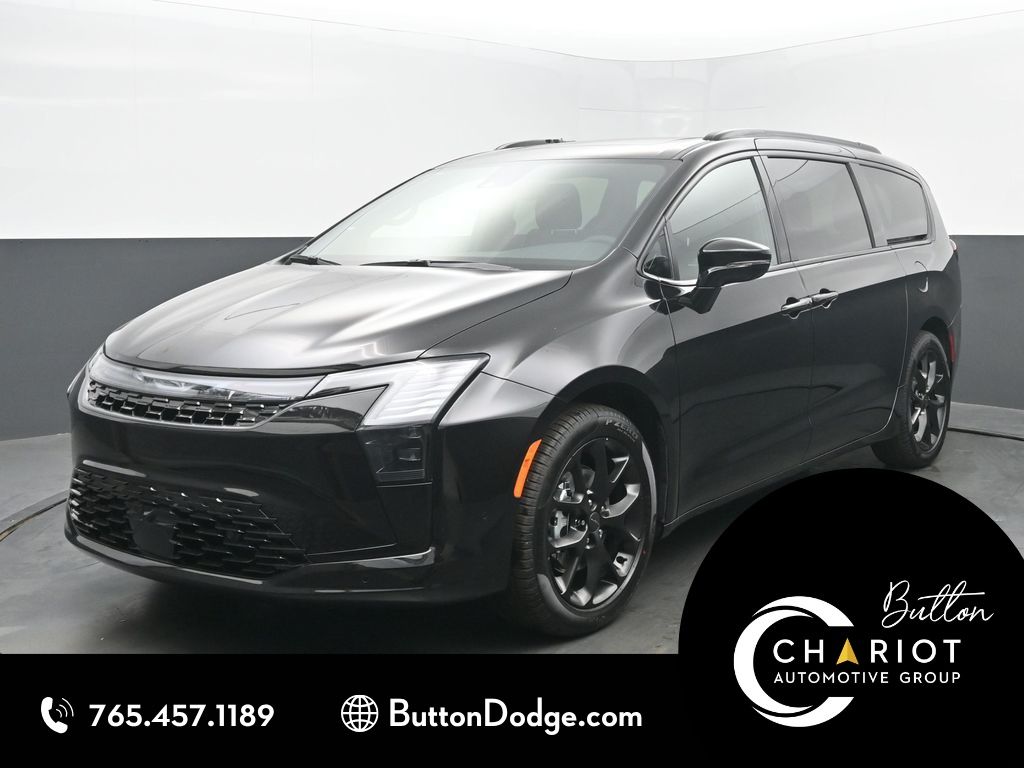 2027 Chrysler Pacifica Limited's photo