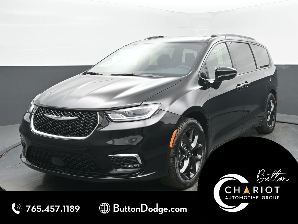 2025 Chrysler Pacifica Limited's photo