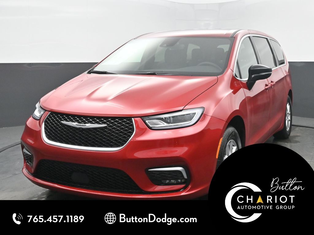 2026 Chrysler Pacifica Select's photo