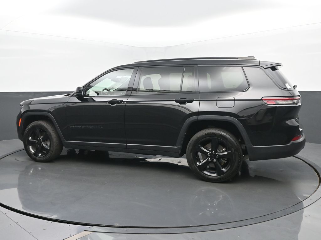 2022 Jeep Grand Cherokee Altitude photo 3