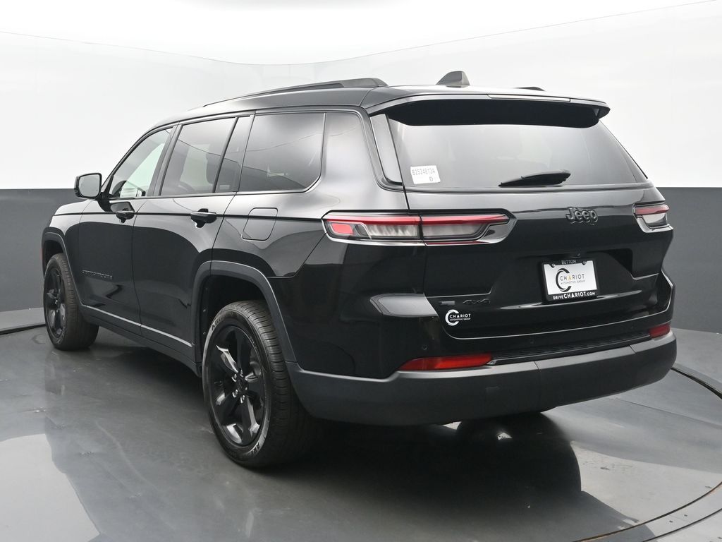 2022 Jeep Grand Cherokee Altitude photo 4