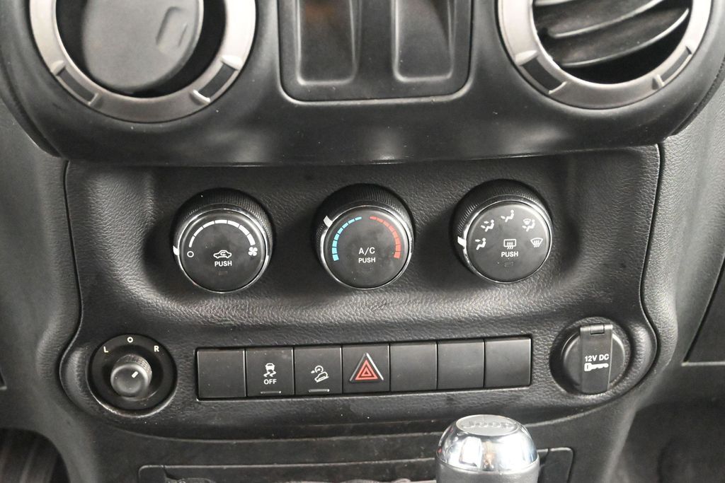 2015 Jeep Wrangler Sport - Photo 22