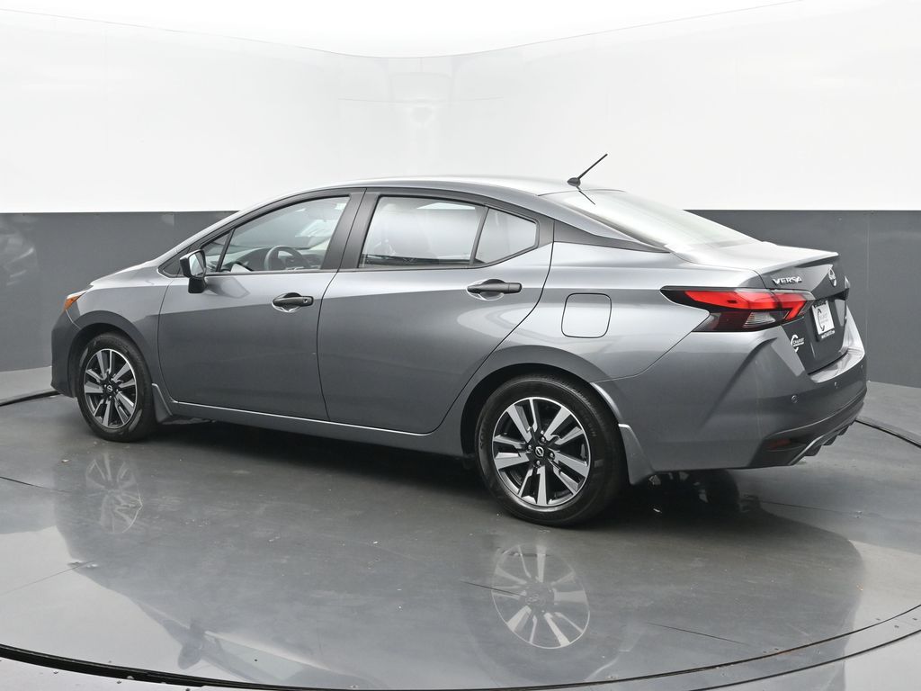 2024 Nissan Versa 1.6 S photo 3