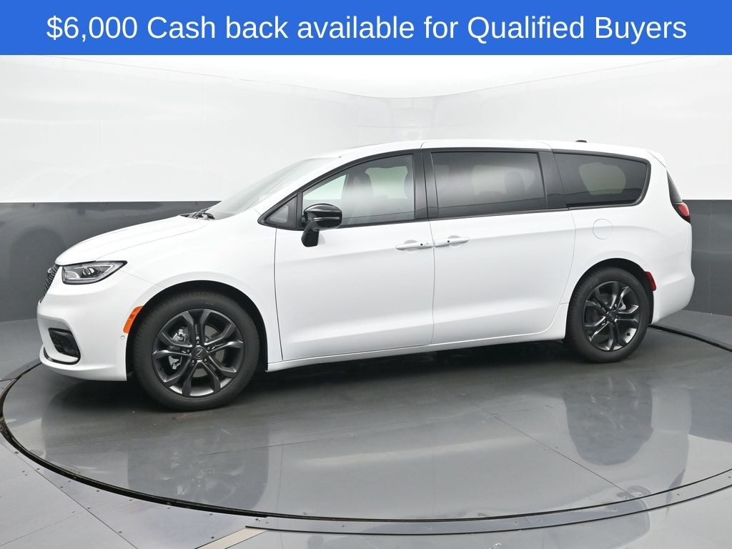 New 2026 Chrysler Pacifica Select Passenger Van