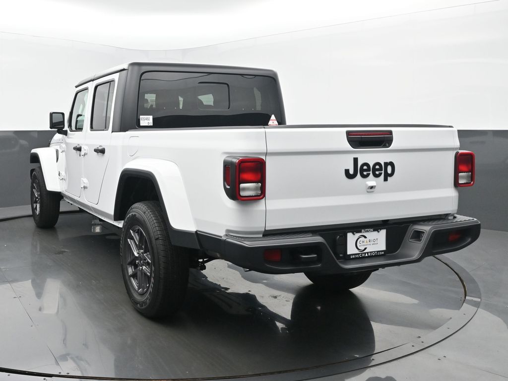 2025 Jeep Gladiator Sport photo 4