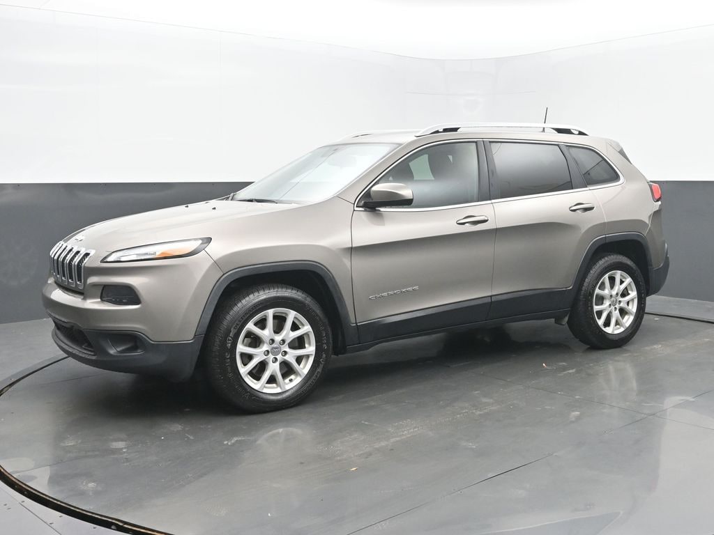 Used 2017 Jeep Cherokee Latitude SUV