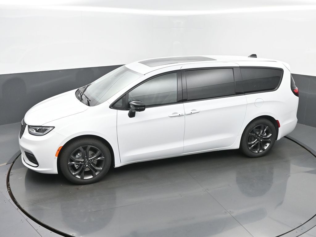 2026 Chrysler Pacifica Select - Photo 39