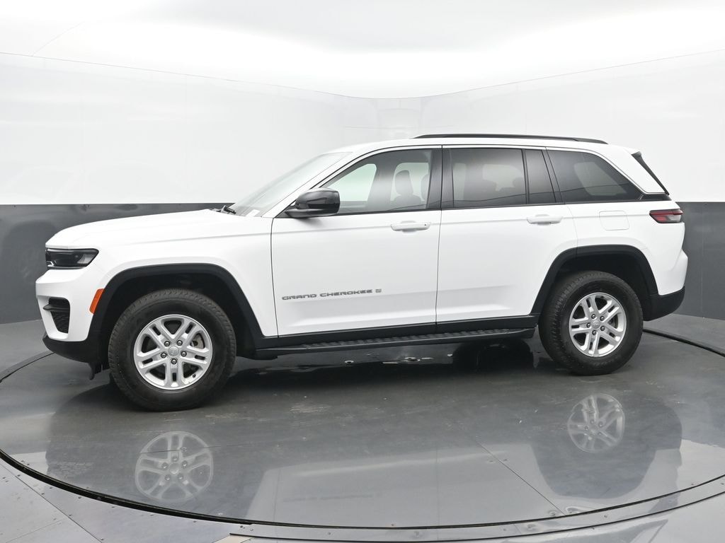 Used 2024 Jeep Grand Cherokee Laredo SUV