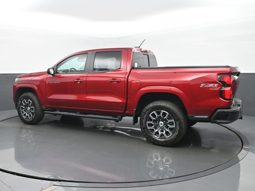 2024 Chevrolet Colorado Z71 photo 3