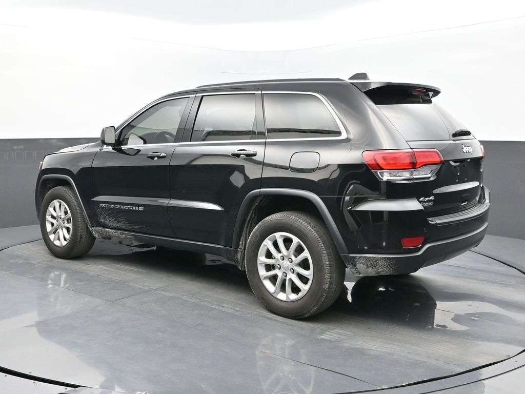 2022 Jeep Cherokee Laredo photo 2