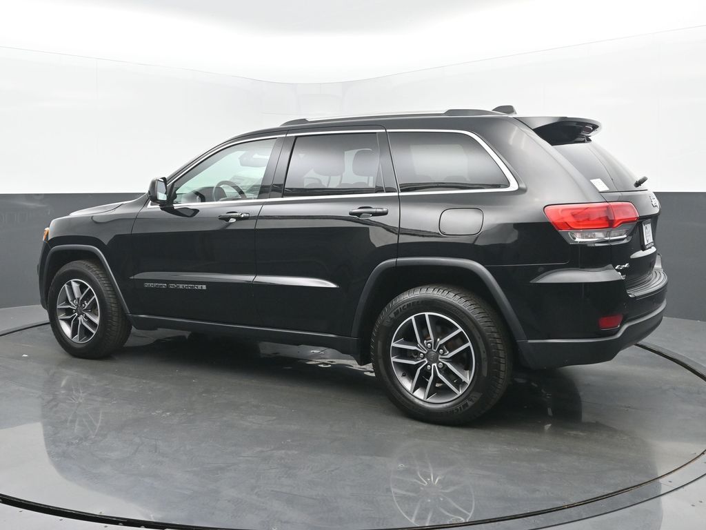 2019 Jeep Grand Cherokee Laredo E photo 3
