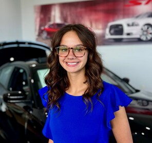Staff member ALAINEY VANNOY from ID_8f031b882958