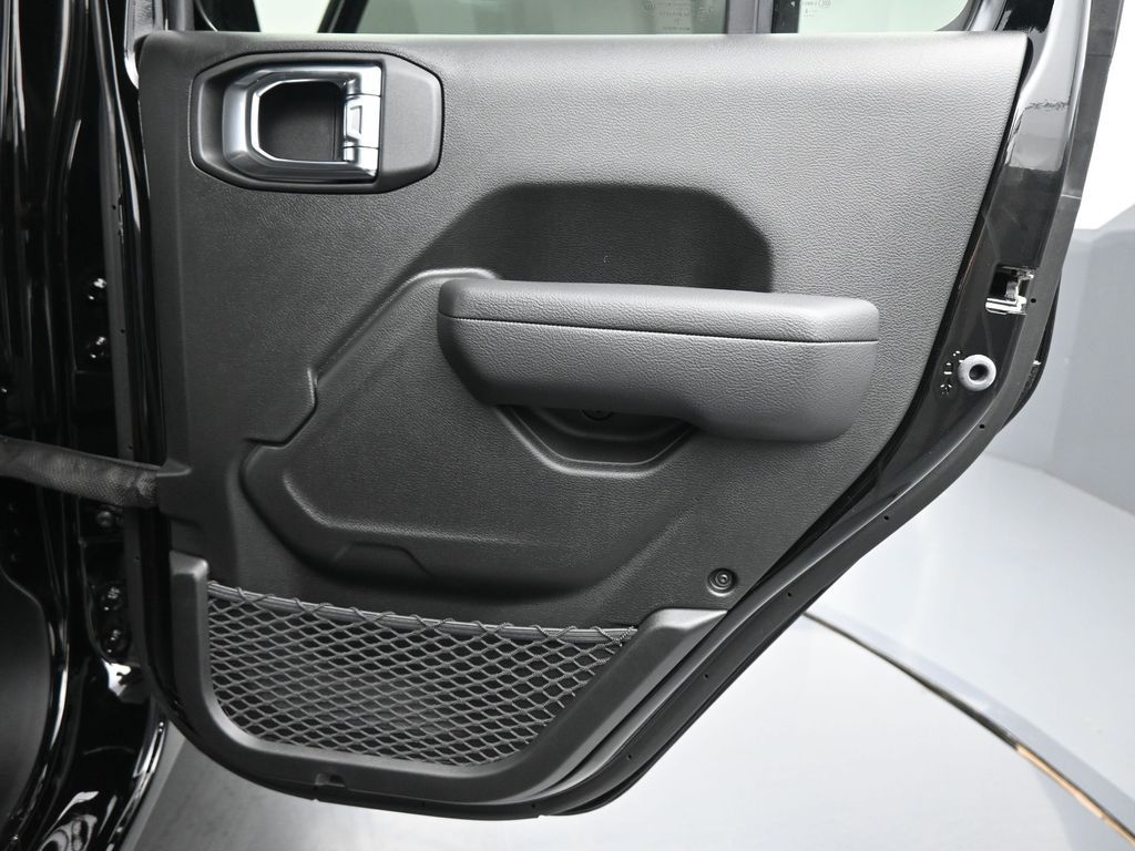 2025 Jeep Wrangler 4-Door Sport S - Photo 16