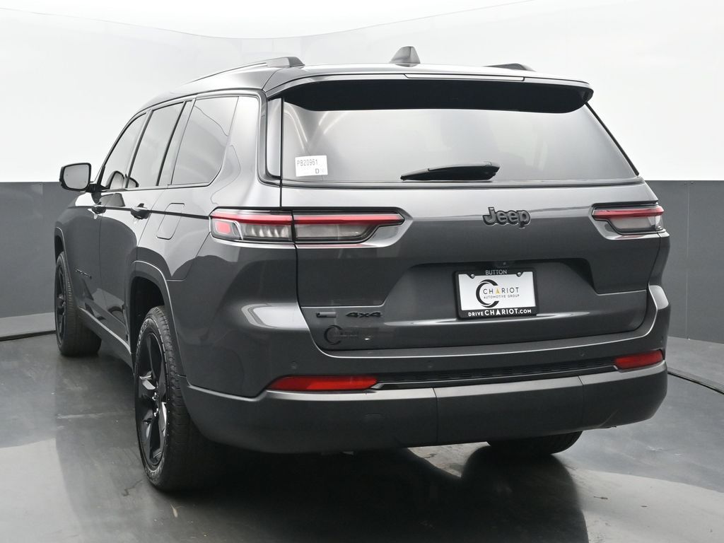 2022 Jeep Grand Cherokee Altitude photo 4