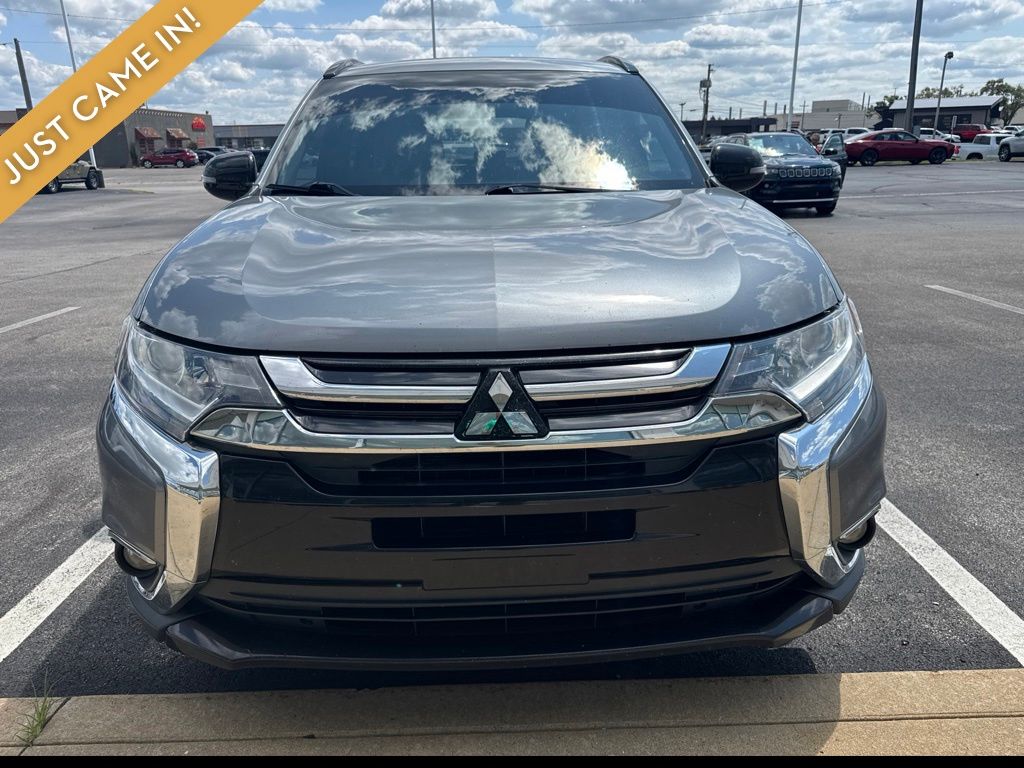 Used 2018 Mitsubishi Outlander LE with VIN JA4AZ3A37JZ025506 for sale in Kokomo, IN