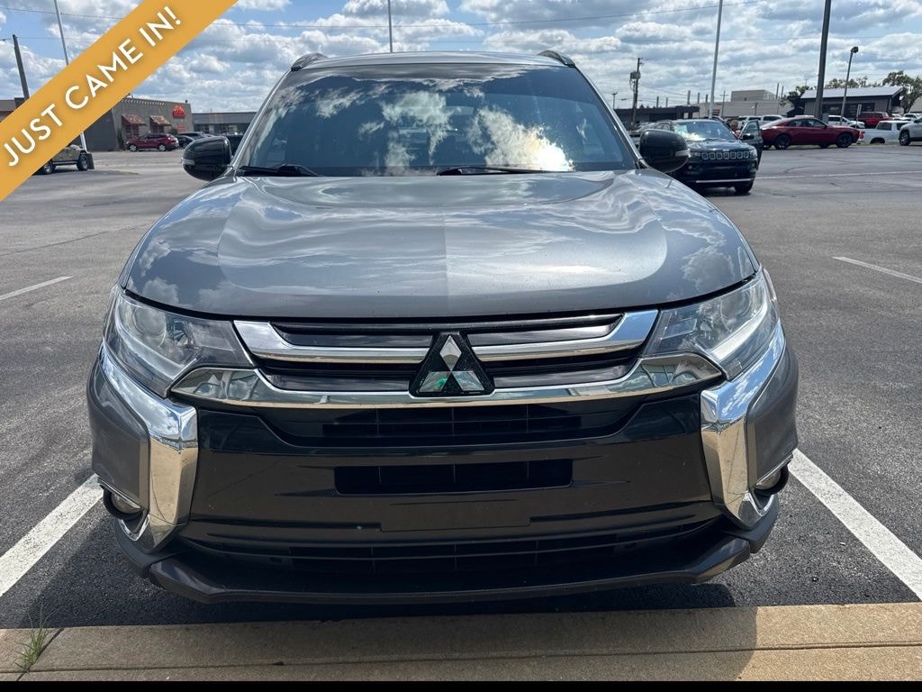 Used 2018 Mitsubishi Outlander LE SUV