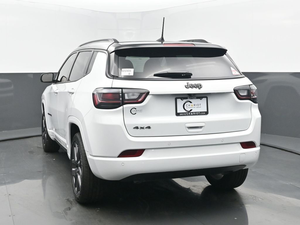 2025 Jeep Compass Limited photo 4