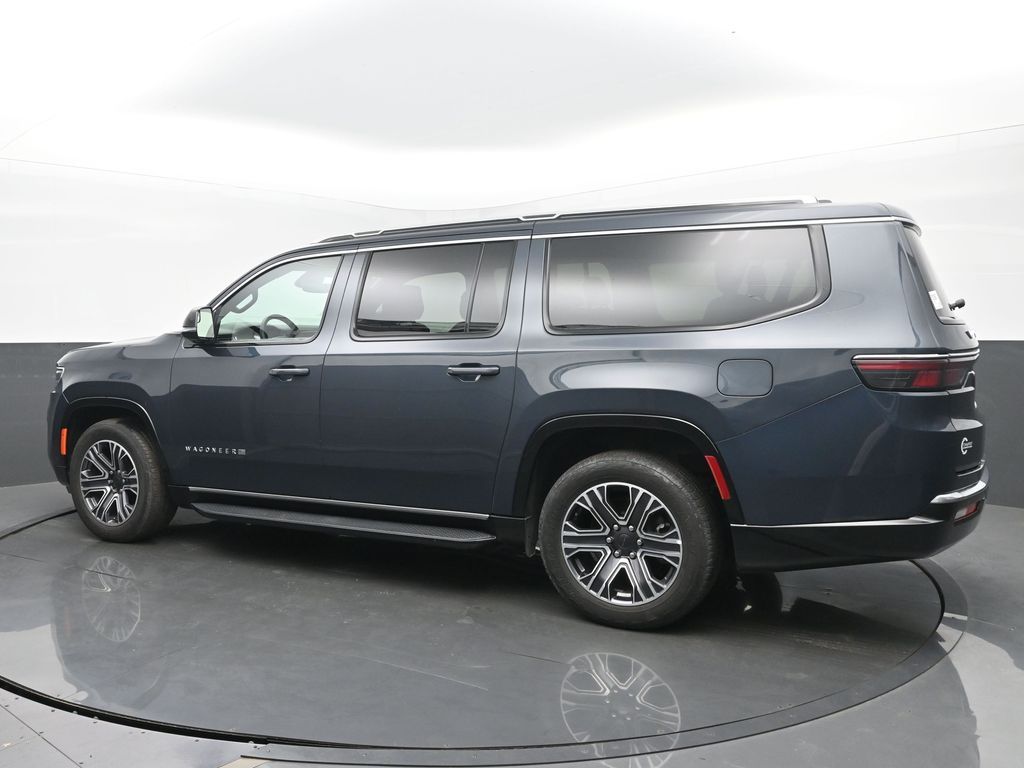 2024 Jeep Wagoneer L Series II photo 3