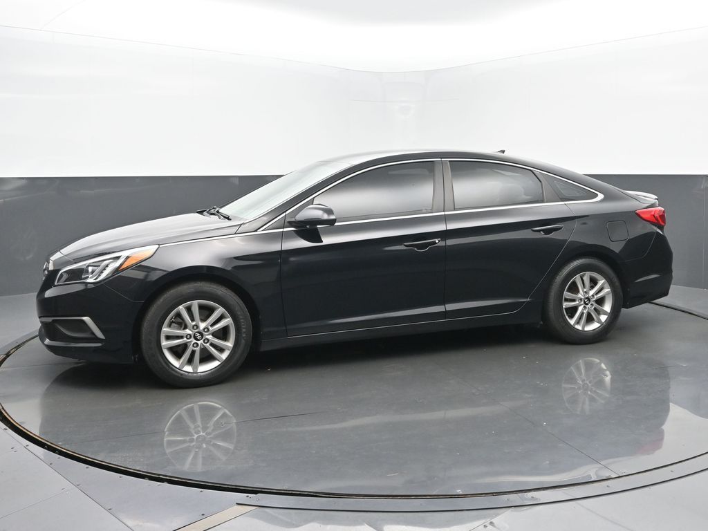 2017 Hyundai Sonata SE Eco photo 2