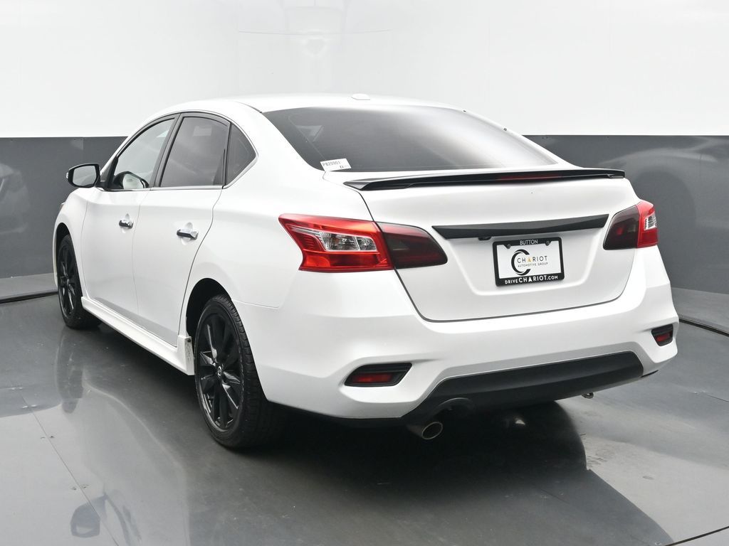 2017 Nissan Sentra SR photo 4