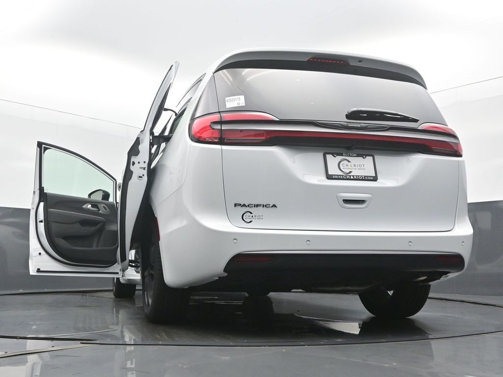 2026 Chrysler Pacifica Select - Photo 60