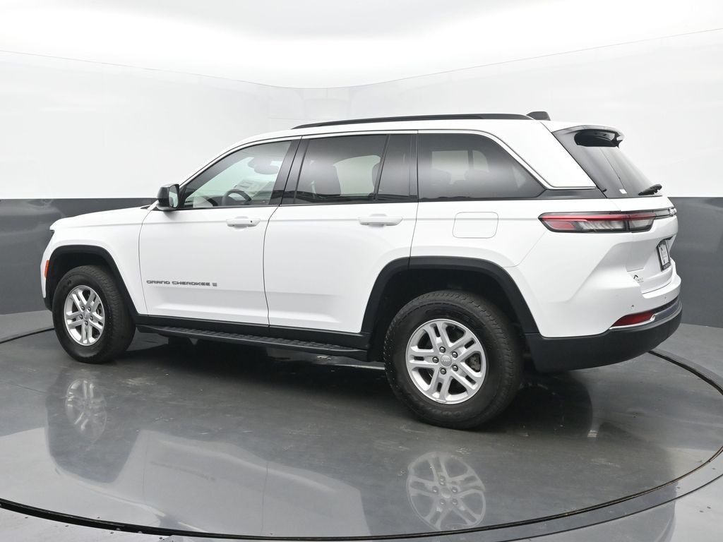 Used 2024 Jeep Grand Cherokee Laredo SUV