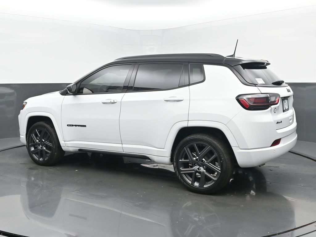 2025 Jeep Compass Limited photo 3