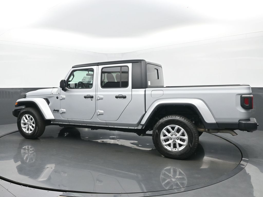 2023 Jeep Gladiator Sport photo 3