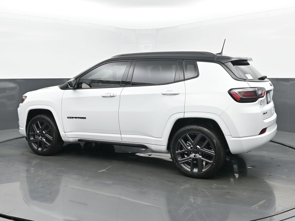 2025 Jeep Compass Limited photo 3