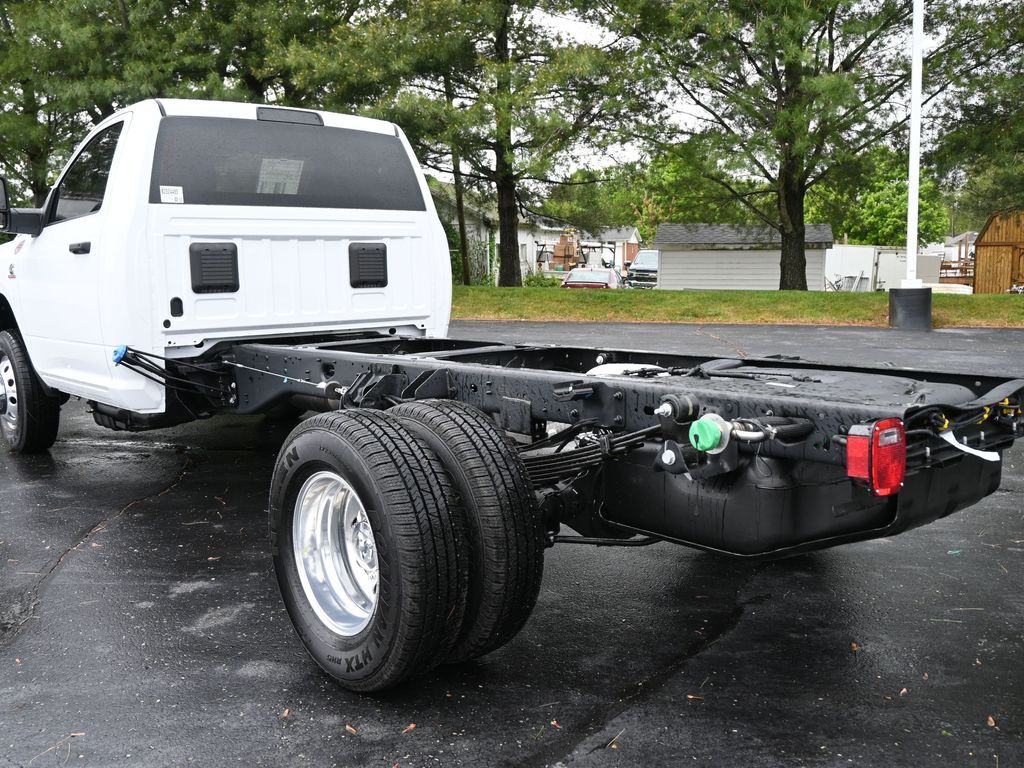 2025 Ram 3500 Tradesman photo 4