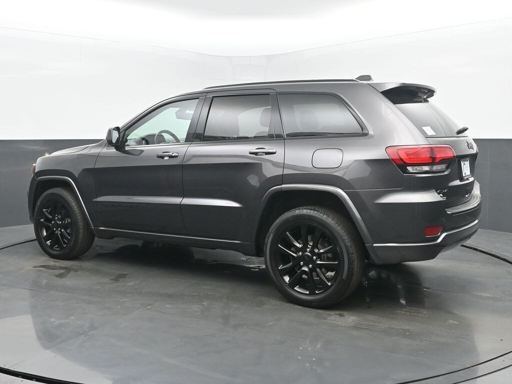 Used 2018 Jeep Grand Cherokee Altitude SUV