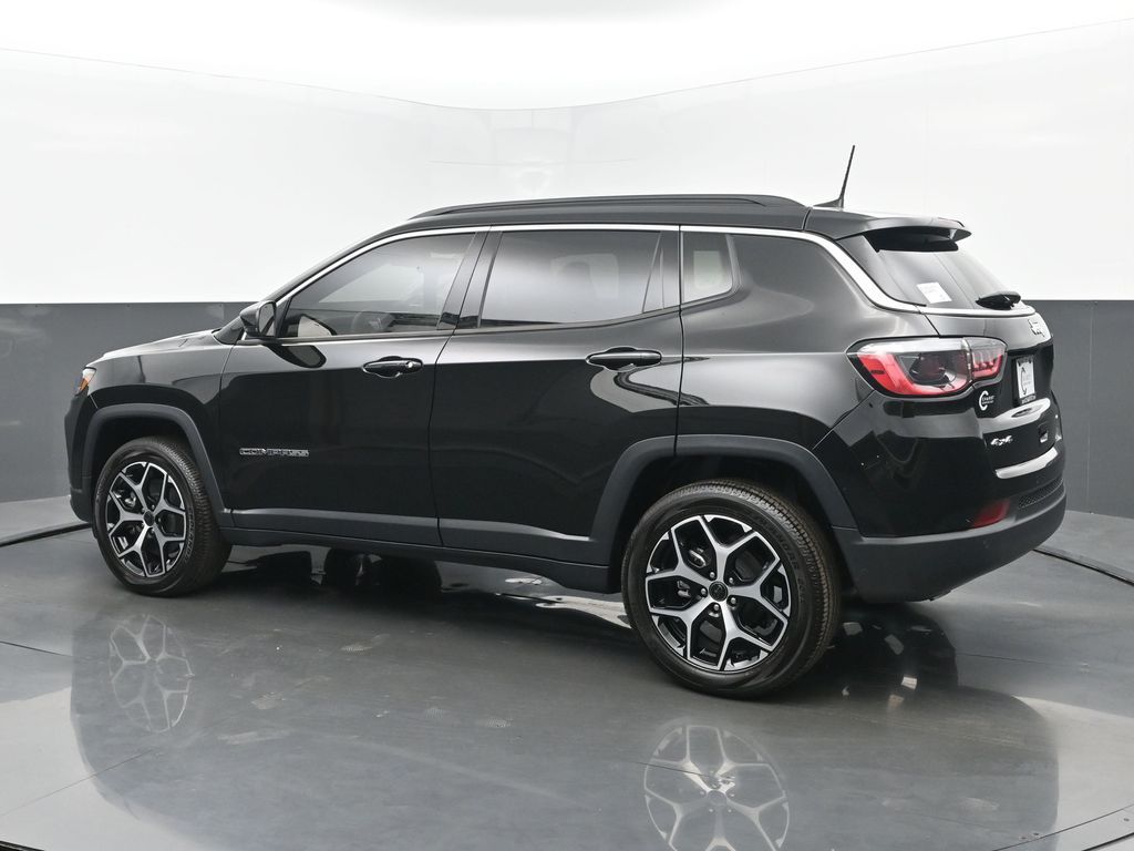 2025 Jeep Compass Limited photo 3